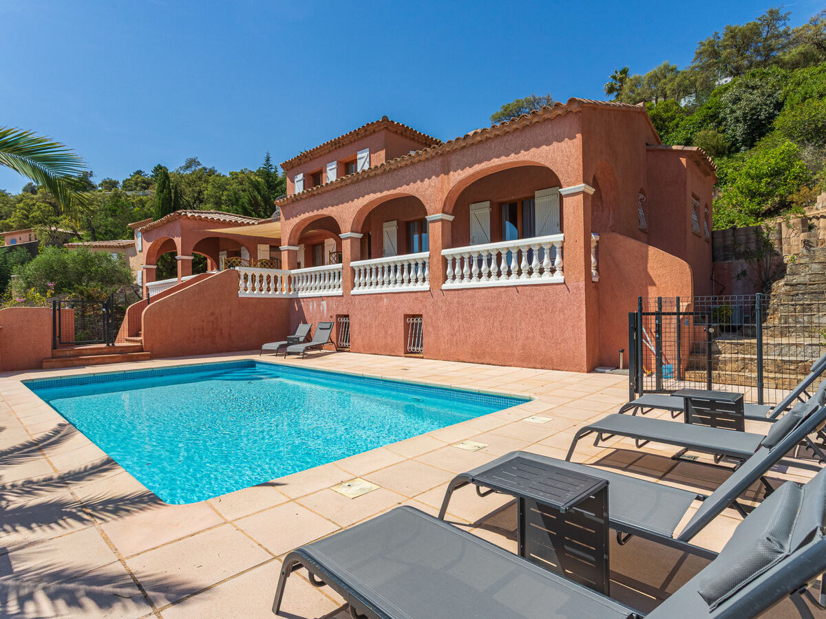 Studio Les Terrasses de Valcros, terrasse vue mer - Photo 2