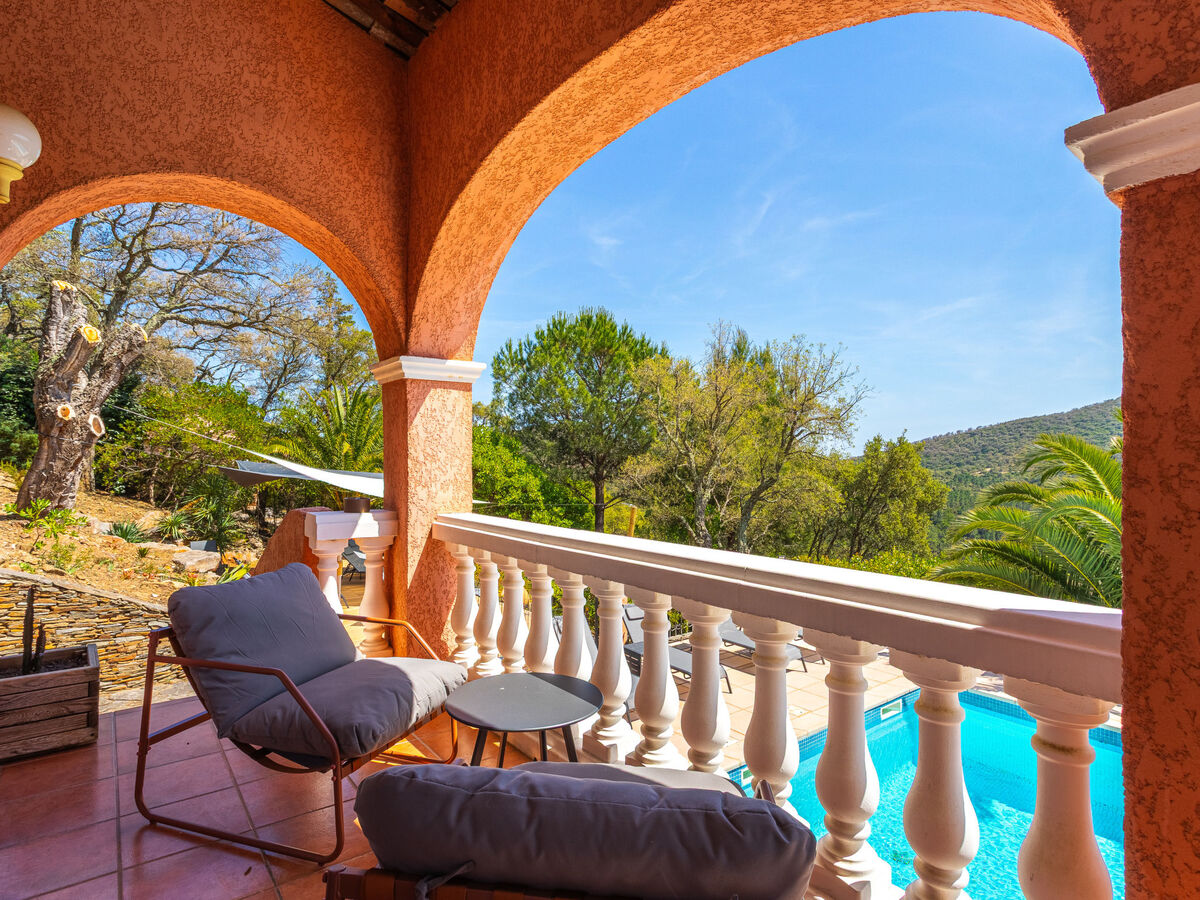 Studio Les Terrasses de Valcros, terrasse vue mer - Photo 10
