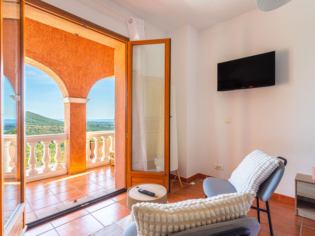 Studio Les Terrasses de Valcros, terrasse vue mer - Photo 12