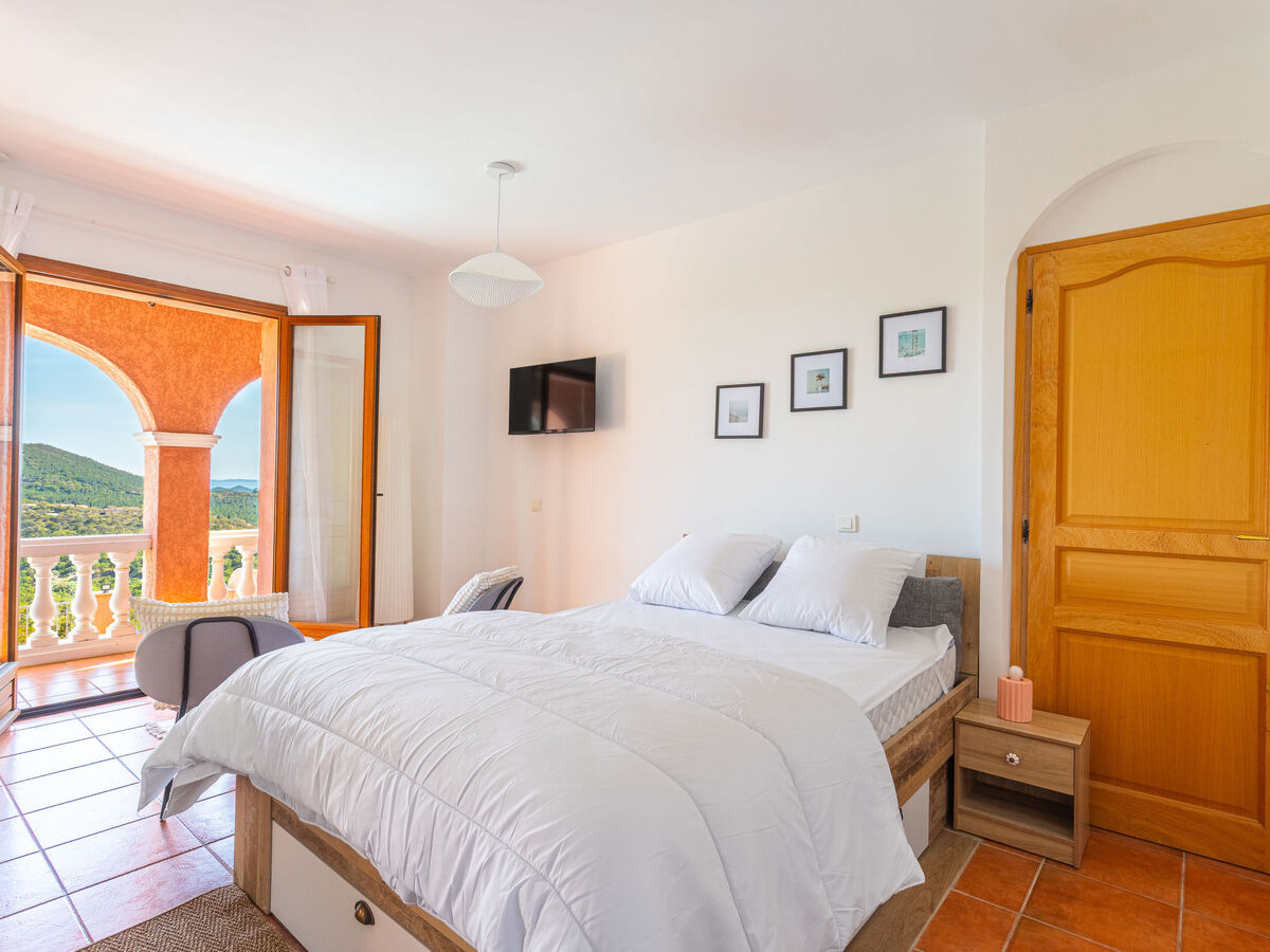 Studio Les Terrasses de Valcros, terrasse vue mer - Photo 14