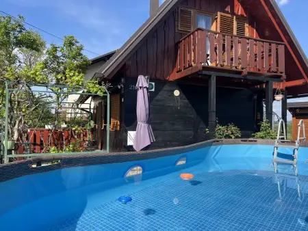 Rukova Hiža, maison nature avec piscine à Donja Stubica : photo 2