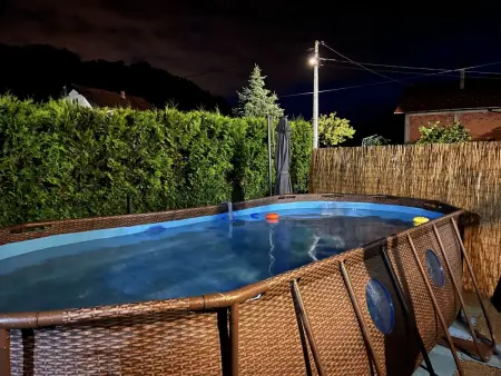 Rukova Hiža, maison nature avec piscine à Donja Stubica : photo 3