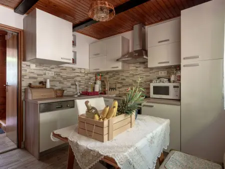 Rukova Hiža, maison nature avec piscine à Donja Stubica : photo 19