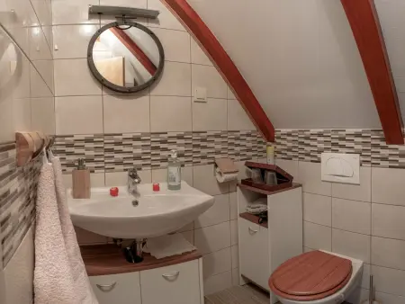 Rukova Hiža, maison nature avec piscine à Donja Stubica : photo 24
