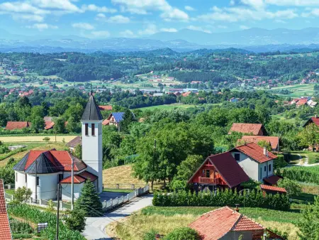 Rukova Hiža, maison nature avec piscine à Donja Stubica : photo 31