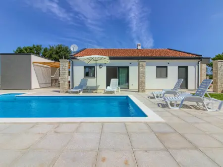 Villa Serenity, maison 3 chambres avec piscine près de Pula : photo 3