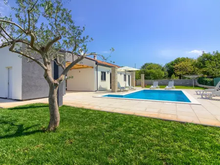 Villa Serenity, maison 3 chambres avec piscine près de Pula : photo 6