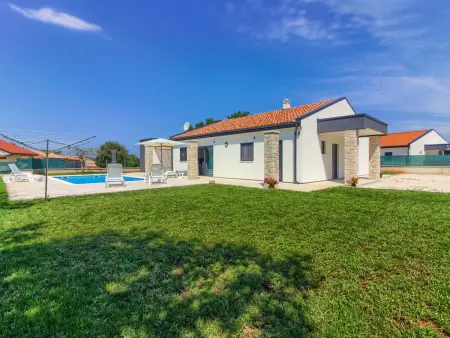 Villa Serenity, maison 3 chambres avec piscine près de Pula : photo 7
