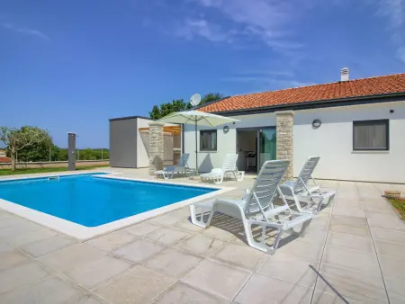 Villa Serenity, maison 3 chambres avec piscine près de Pula : photo 9