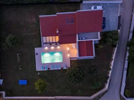 Villa Eva : maison moderne avec piscine privée à Pula : photo 3