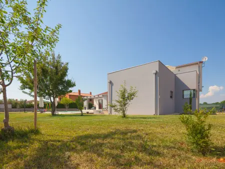 Villa Eva : maison moderne avec piscine privée à Pula : photo 4