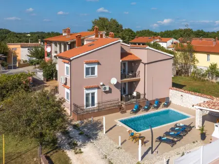 Villa Lara, maison 4 chambres avec piscine privée : photo 22