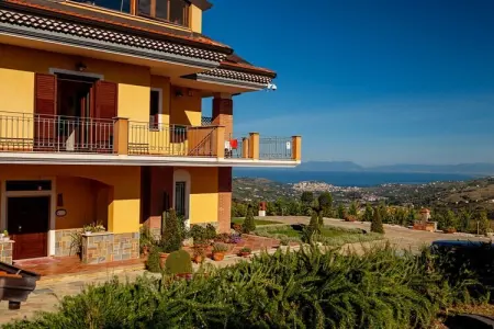 Maison 9 personnes avec piscine 16m, vue Golfe Salerno