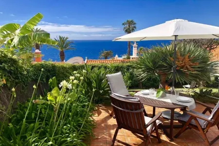 Location maison à Caniço de Baixo, Villa PertodoMar Supérieure Verte