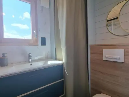Tiny House 16 m² avec clim à Sail-les-Bains : photo 10