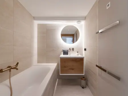 Appartement 80m² Val-d'Isère, 450m des pistes, spa : photo 11