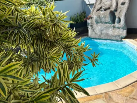Location gite à Saint Louis , Maison avec piscine privée, parking, clim - 4 pers.