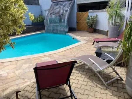 Chez Arlette, maison avec piscine à Saint-Louis : photo 2