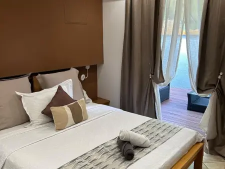 Chez Arlette, maison avec piscine à Saint-Louis : photo 5