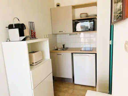 Studio cabine climatisé avec piscine à La Grande-Motte : photo 4