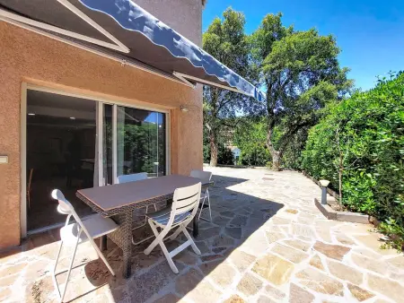 Bas de villa Anémones, 100 m² avec terrasse 40 m² : photo 1