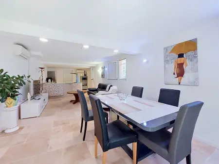 Bas de villa Anémones, 100 m² avec terrasse 40 m² : photo 5