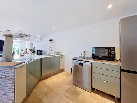 Bas de villa Anémones, 100 m² avec terrasse 40 m² : photo 6