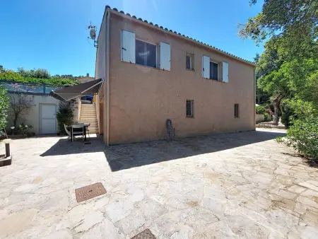 Bas de villa Anémones, 100 m² avec terrasse 40 m² : photo 16