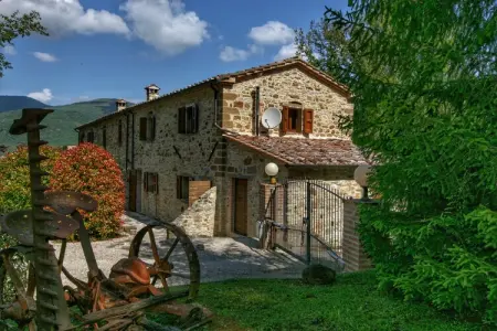 Casa Niccone : maison 3 chambres, piscine et jardin de 2800 m²