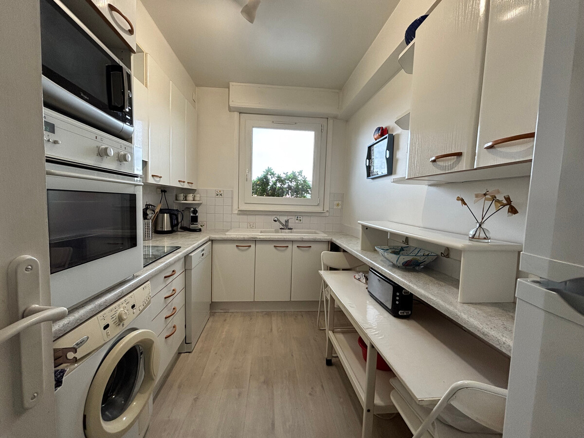 T4 spacieux avec garage à Hendaye, 3 chambres - Photo 4