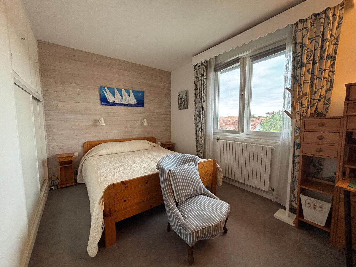 T4 spacieux avec garage à Hendaye, 3 chambres - Photo 12