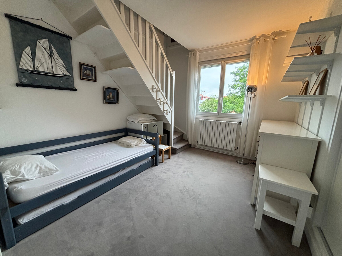T4 spacieux avec garage à Hendaye, 3 chambres - Photo 13