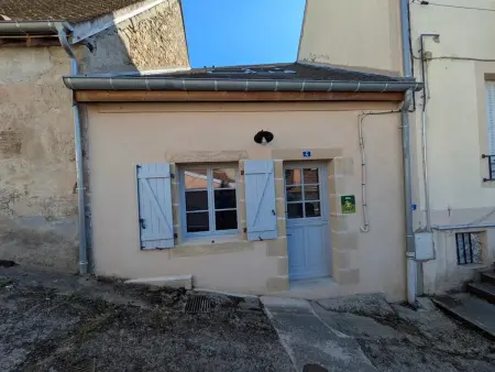 Studio La Petite Grange avec mezzanine à Bourbon-l'Archambault : photo 11