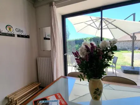 Gîte 6 pers. rénové avec jardin privé à Gumières : photo 6