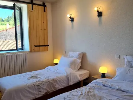 Gîte 6 pers. rénové avec jardin privé à Gumières : photo 13