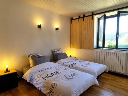 Gîte 6 pers. rénové avec jardin privé à Gumières : photo 16