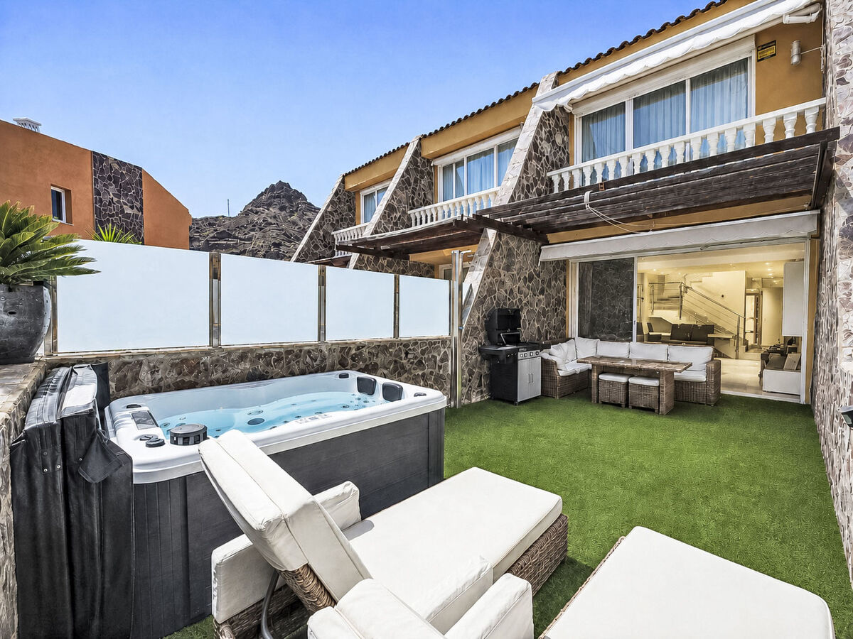 Villa Gisel à Mogán : maison 2 chambres face à la plage - Photo 1