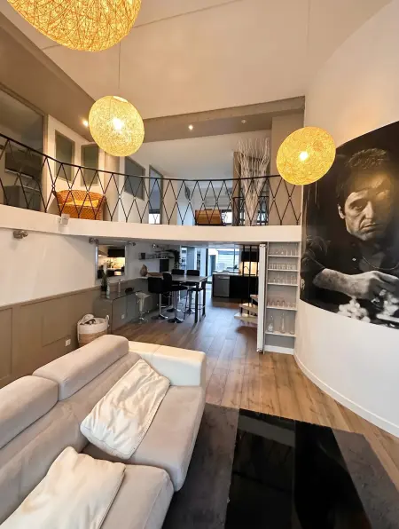Appartement avec cinéma et jacuzzi à Lorient, 200 m² : photo 8