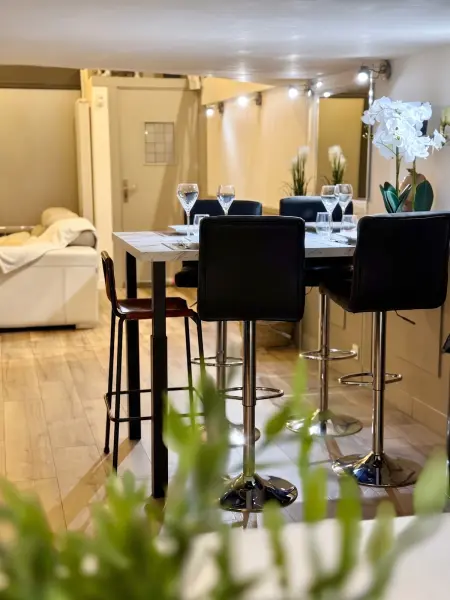 Appartement avec cinéma et jacuzzi à Lorient, 200 m² : photo 21