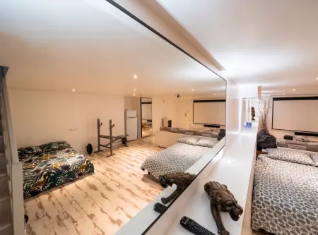 Appartement avec cinéma et jacuzzi à Lorient, 200 m² : photo 33