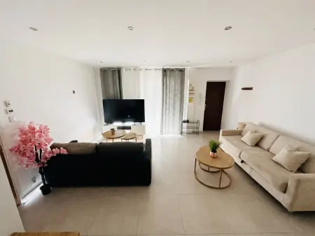 Appartement 54 m² avec balcon et jeux extérieurs à Freneuse : photo 10
