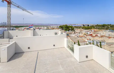 Appartement 3 chambres vue mer et piscine à Torrevieja : photo 8