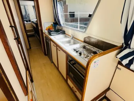 Bateau spacieux vue sur l'eau - 8 pers., Bateau 8 personnes à Colombiers : photo 9