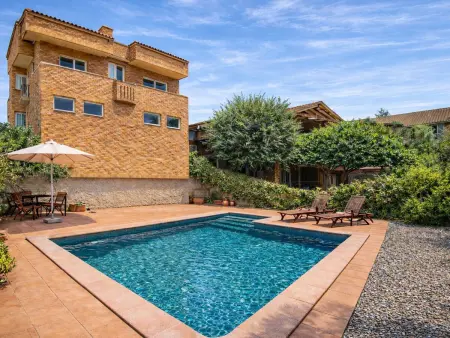 Location villa à Torrelles de Llobregat, Villa avec piscine privée près de Barcelone