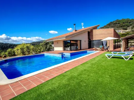 Location villa à Caldes de Montbui, Villa paisible avec piscine privée - 8 pers.