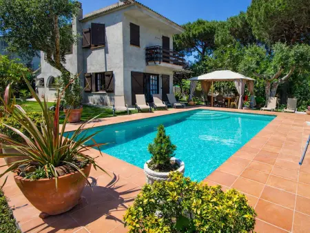 Location villa à Vidreres, Superbe villa avec piscine - 10 pers. près de Gérone