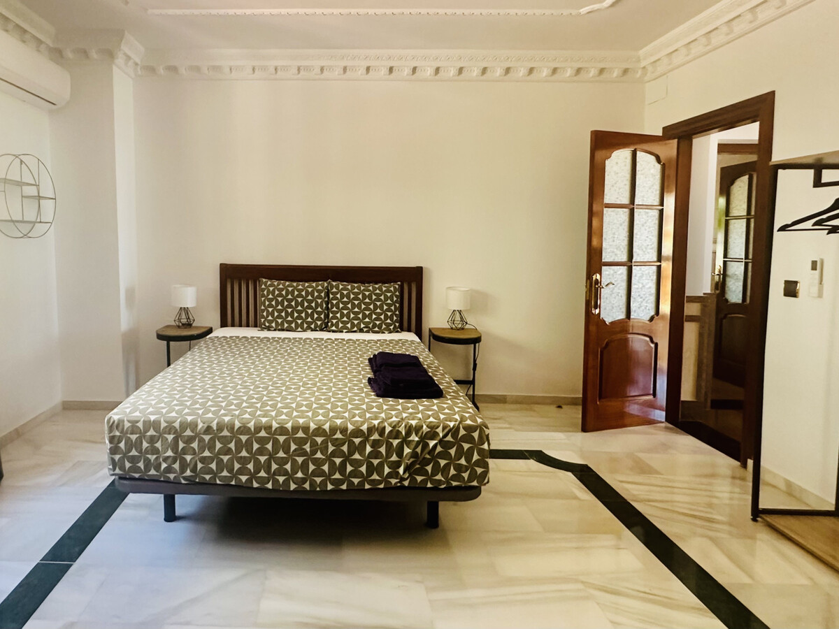 Château avec chapelle et piscine privée – 15 pers. - Photo 22