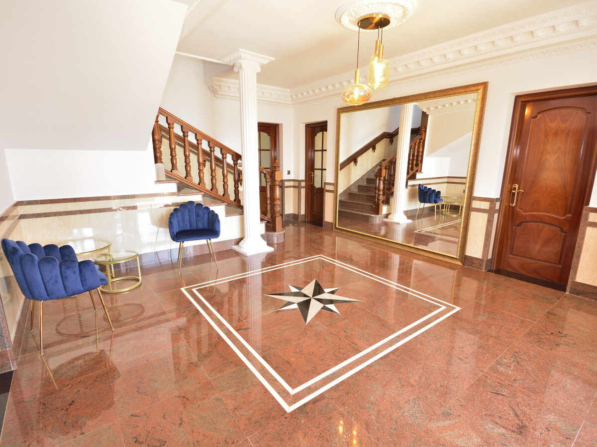 Château avec chapelle et piscine privée – 15 pers. - Photo 24