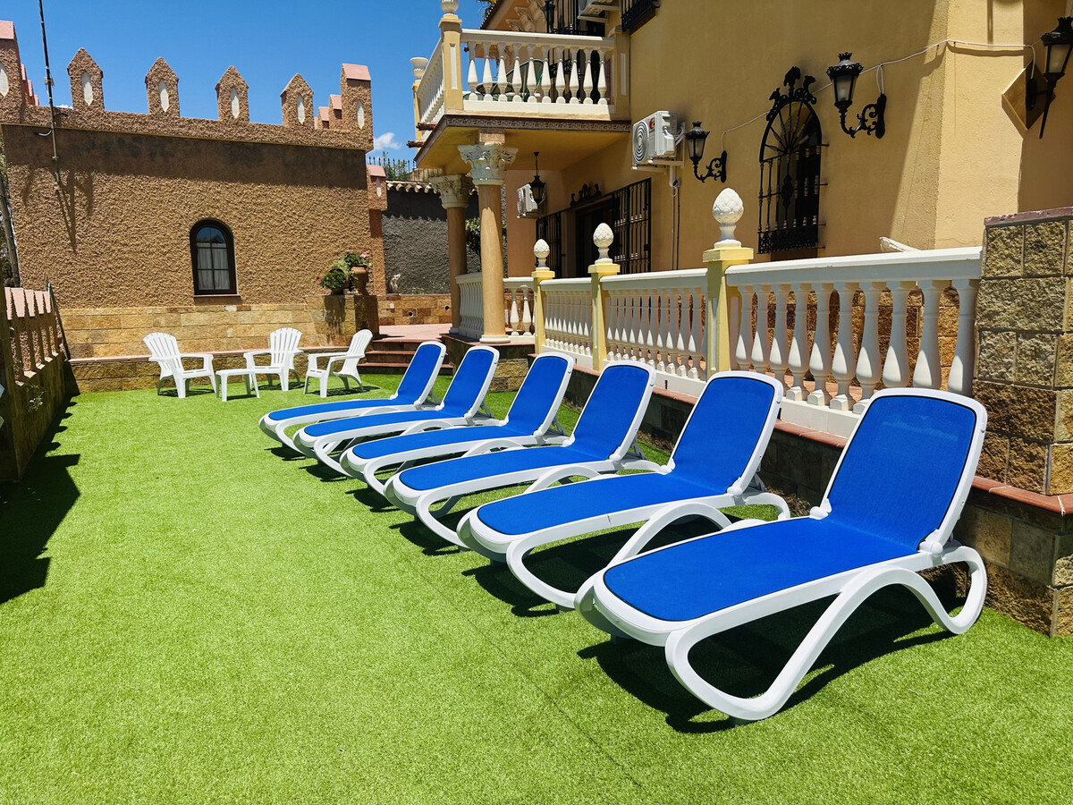 Château avec chapelle et piscine privée – 15 pers. - Photo 26