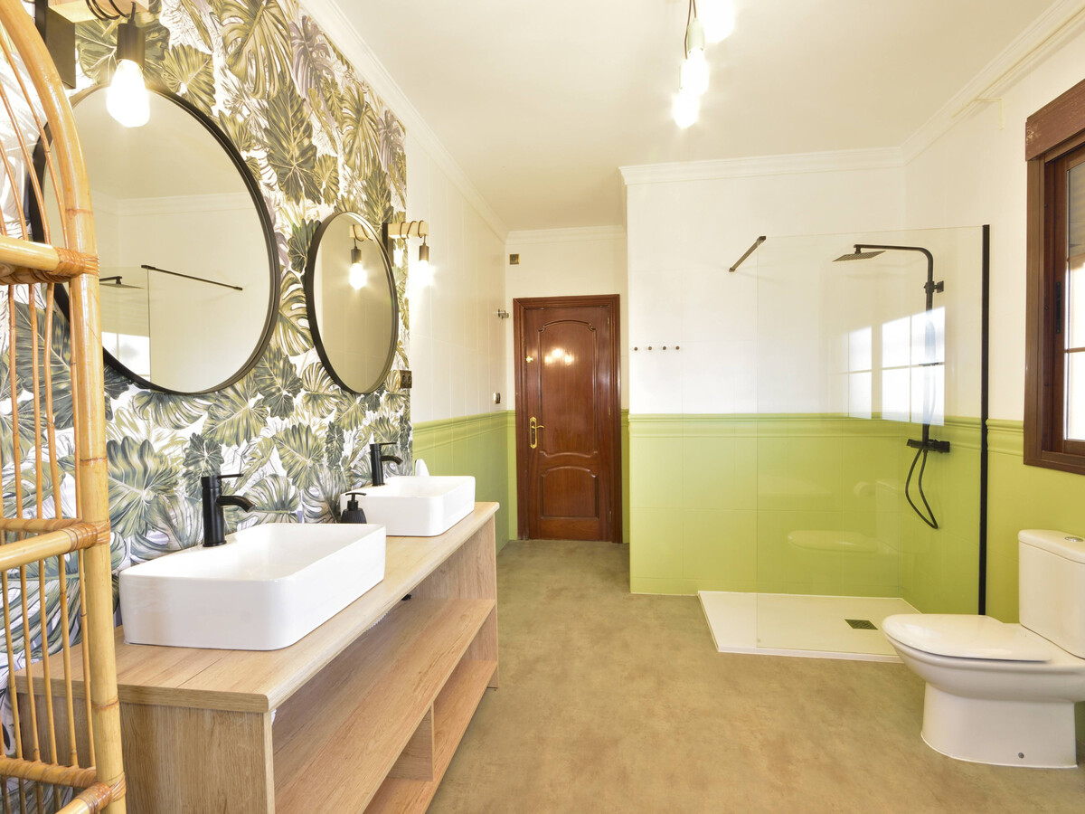 Château avec chapelle et piscine privée – 15 pers. - Photo 30